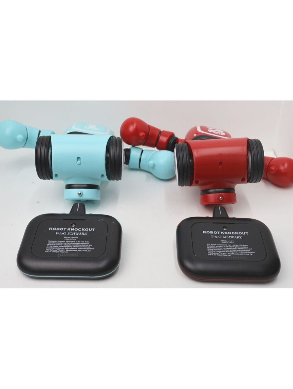FAO Schwarz Robot Knockout Remote Control Robots - Red and Blue Set - Picture 6 of 16